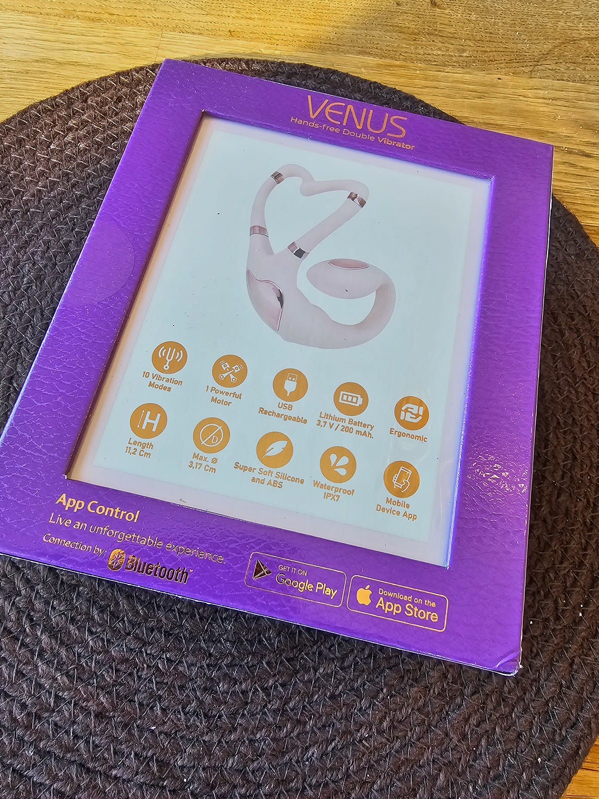Venus retail box in purple with the feature icons and app badges