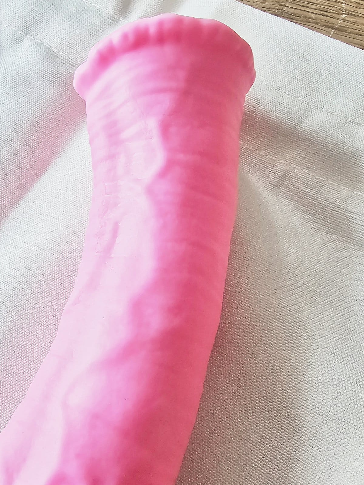 The veined shaft texture up close
